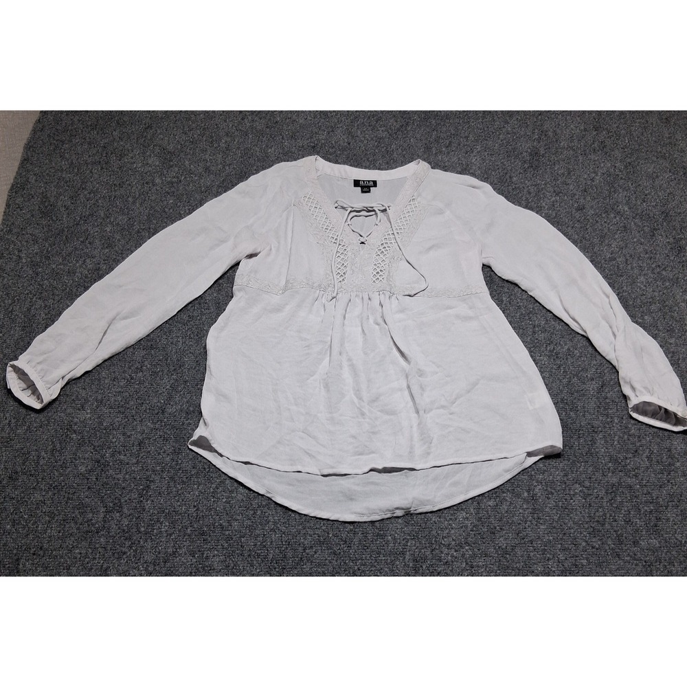 a.n.a. A New‎ Approach White Blouse Crochet Lace Long Sleeve V-Neck Tie Top XS